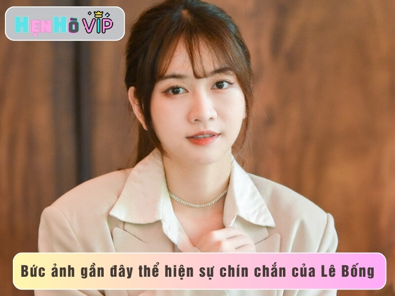 Vẻ đẹp chín chắn theo thời gian của cô