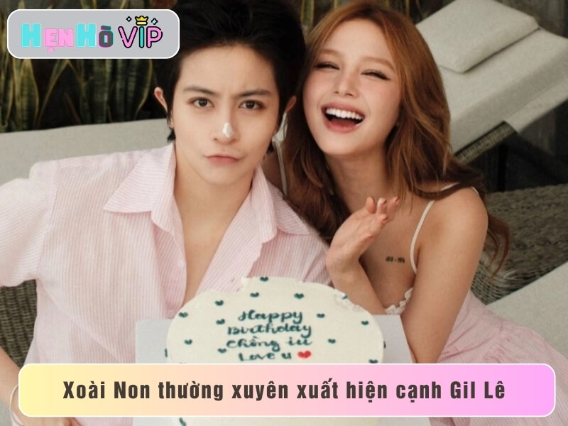 Xoài Non giờ đây thường xuyên xuất hiện cạnh Gil Lê