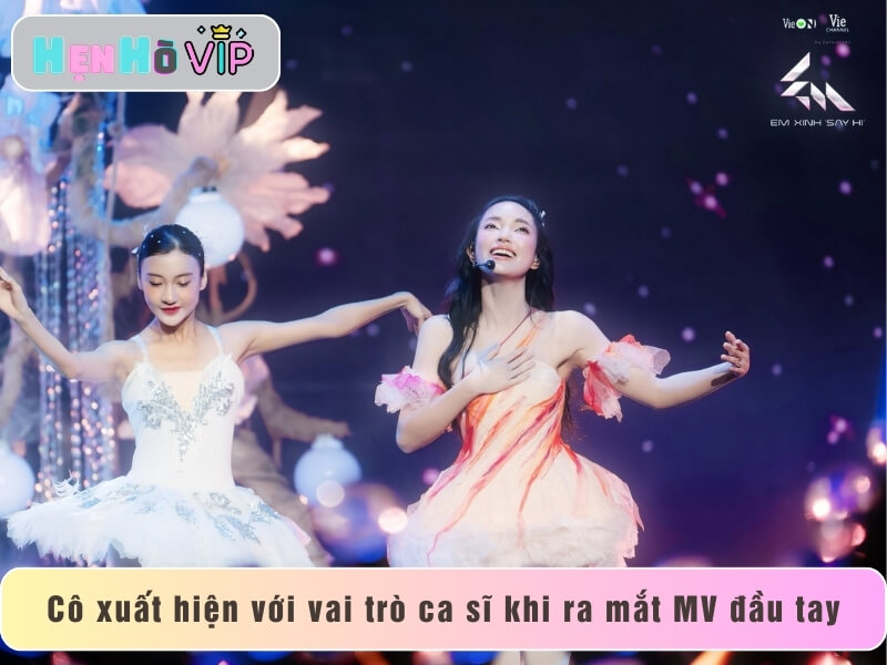 Cô xuất hiện với vai trò ca sĩ khi ra mắt MV đầu tay