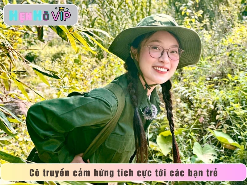 Khánh Vy truyền cảm hứng tích cực tới các bạn trẻ